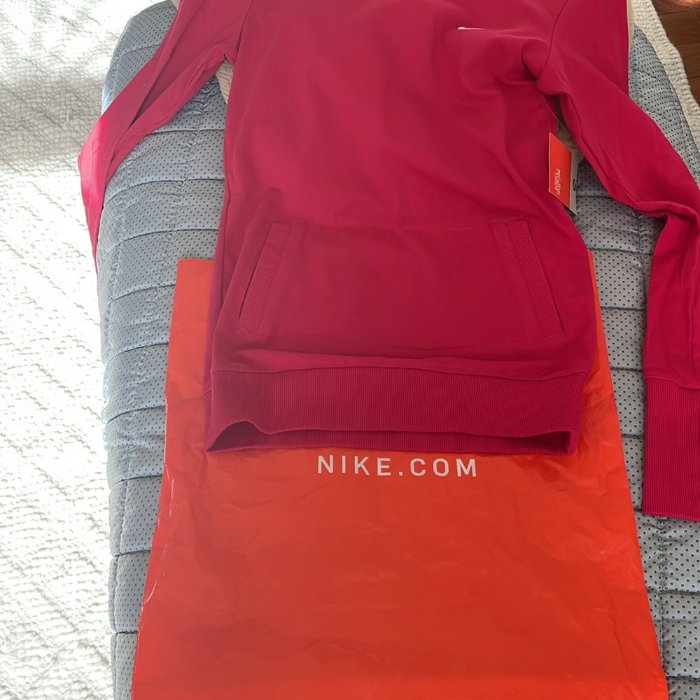 NIKE THE ATHLETIC DEPT. NWT.
Size S New condition - Picture 12 of 12